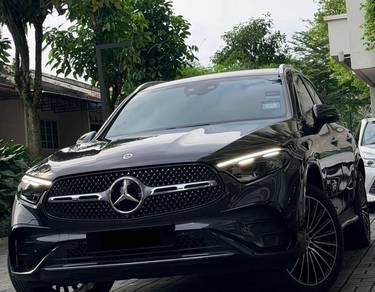 Mercedes Benz GLC350 350 E 4MATIC AMG LINE in Puchong, SGR