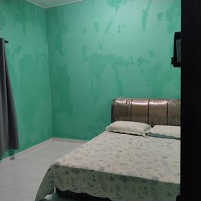 Room in Plentong, JHR