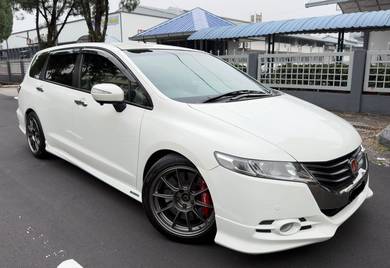 Honda Odyssey ABSOLUTE in Shah Alam, SGR