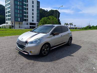 2015 Peugeot 208 VTi ALLURE