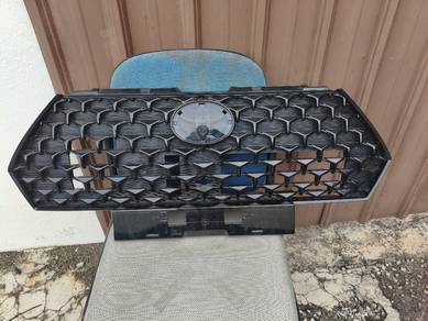 Toyota veloz grill radiator 