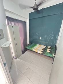 Room in Klang, SGR