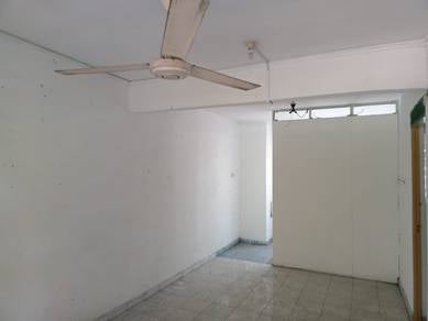 Flat For Sale in Flat Taman Ungku Tun Aminah