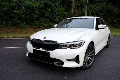 BMW 320i 20i SPORT in Seri Kembangan, SGR