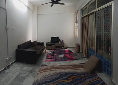 Condominium For Sale in Ridzuan Condominium