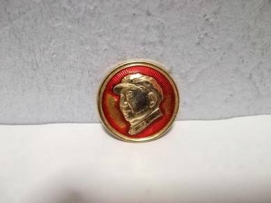 Vintage Badge Chairman Mao China
