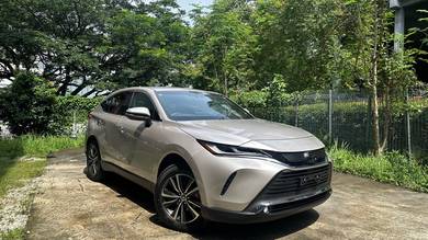 Toyota Harrier LUXURY SE in Desa Petaling, KUL