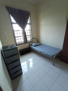 Room in Bukit Baru, MLK