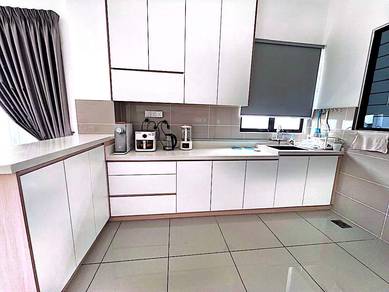 Semi-Detached House For Sale in Setia Alam,SGR