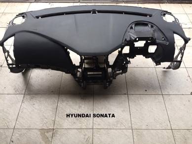 Dashboard of Hyundai Sonata