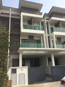 3-storey Terraced House For Sale in Puchong South,SGR