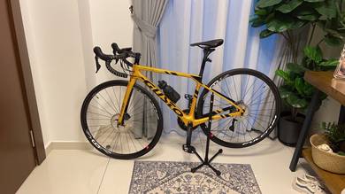 Gusto Road Bike