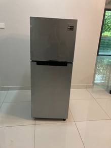 SAMSUNG 2 Door Fridge (220L) Inverter (Used)