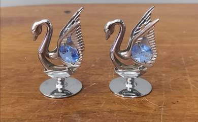 Austrian Crystal Mascot USA swan decor 2
