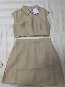 2 pieces collared crop top and skirt set