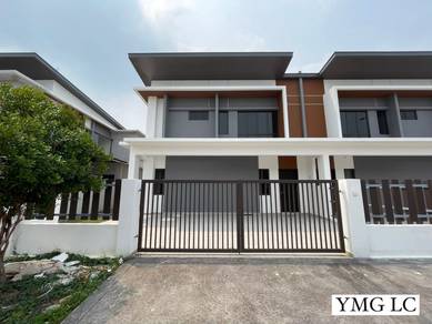 Semi-Detached House For Sale in Klang,SGR