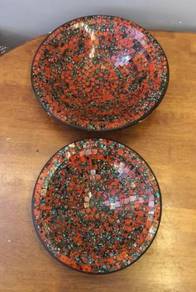 Broken glass bowl decor 2