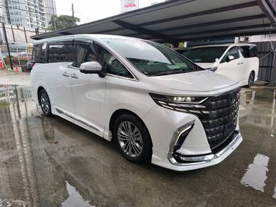 Toyota Alphard Z in Old Klang Road, KUL