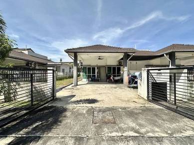 Semi-Detached House For Sale in Klang,SGR