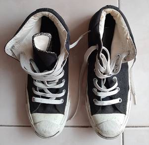 Kasut Converse