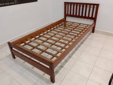 Solid wood single bed frame 