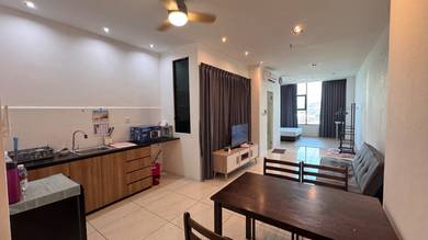 Condominium For Rent in Manhattan Suites @ ITCC