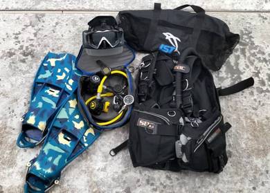 Complete Scuba Diving Set Apeks XL4 + Suunto D4i