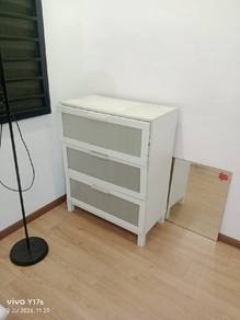 perabut rak ikea billy dll
