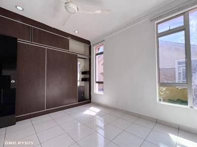 Semi-Detached House For Sale in Klang,SGR