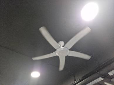 ceiling fan