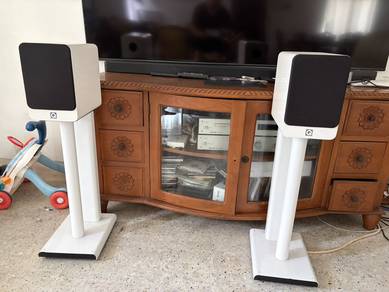 Q Acoustics 2020i Speakers (Stands not included)