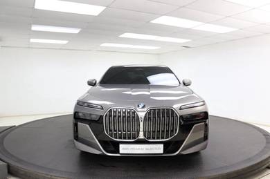 BMW 750i 50e xDRIVE M SPORT in Glenmarie, SGR