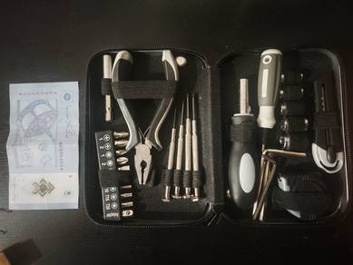 Preloved Home Hardware Tool Set + 10" Adjustable