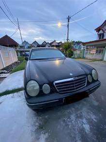 Mercedes Benz E230 230 AVANTGARDE (CBU) in Shah Alam, SGR