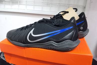 Kasut Futsal Nike UK8.5