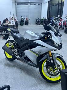 Yamaha R15