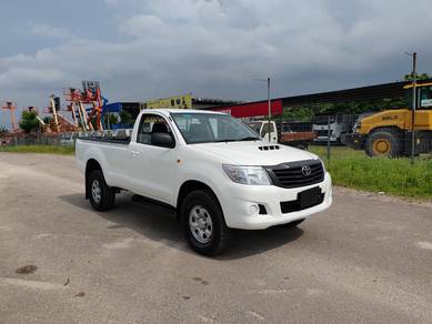 Toyota Hilux VNT in Johor Bahru, JHR