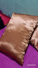 bantal satin, satin pillow, bed pillow
