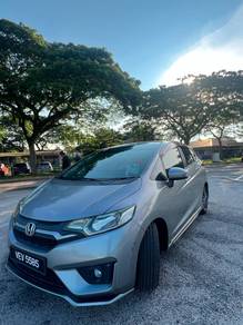 Honda Jazz V in Parit Raja, JHR