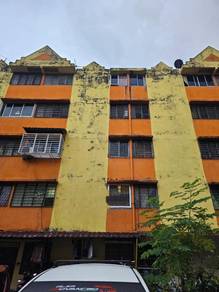 Flat For Sale in Taman Pinggiran Batu Caves Flat