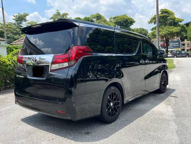 Toyota Alphard X in Ampang Hilir, KUL