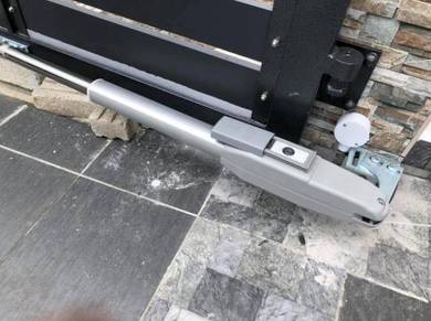 Arm Key Type Auto Gate System