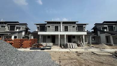Semi-Detached House For Sale in Telok Panglima Garang,SGR