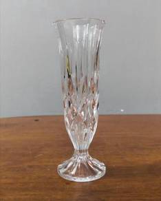 Crystal vase 6.5 inches