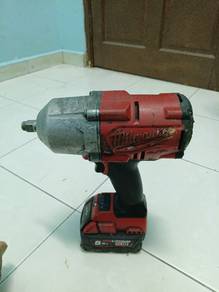 milwaukee m18 impect wrench