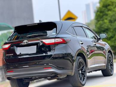 Toyota Harrier LUXURY in Serdang, KUL