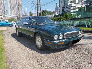 Jaguar Daimler in Old Klang Road, KUL