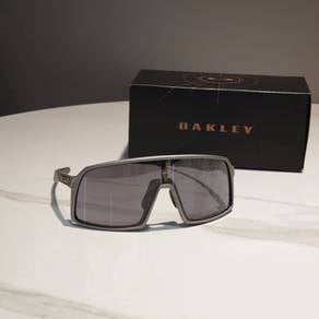 Oakley Sunglasses OO9465-0139  🕶️
