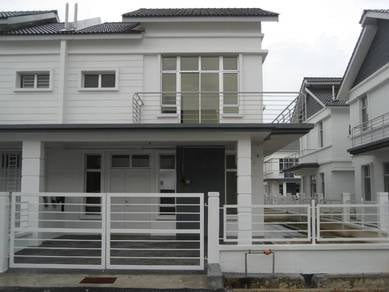 Semi-Detached House For Sale in Bandar Saujana Putra,SGR