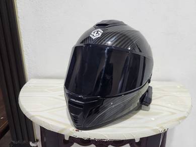 Helmet full face size M tapi macam besar sikit 